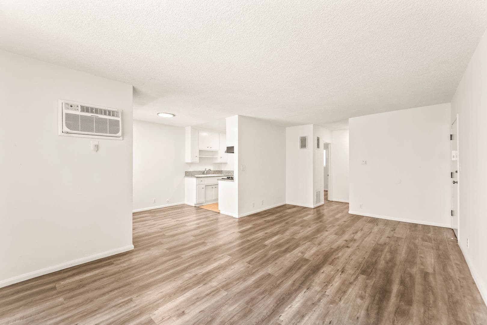 West Hollywood Apartment: 714 W. Knoll Dr.