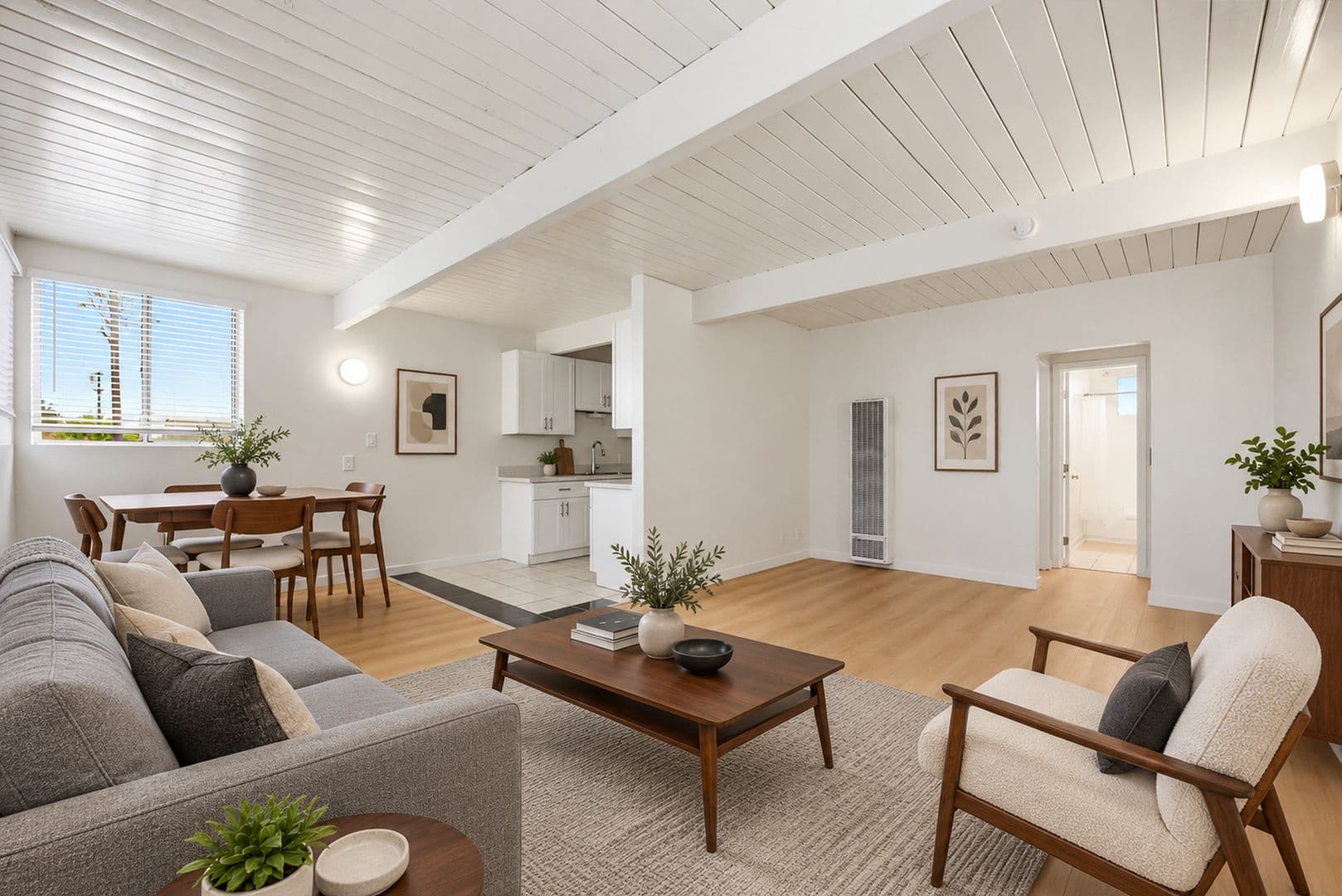 Los Angeles Apartment: 11242 S. New Hampshire Ave
