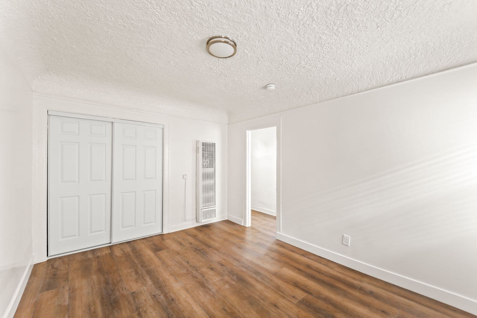 Los Angeles Apartment: 314/316 W 50th St.