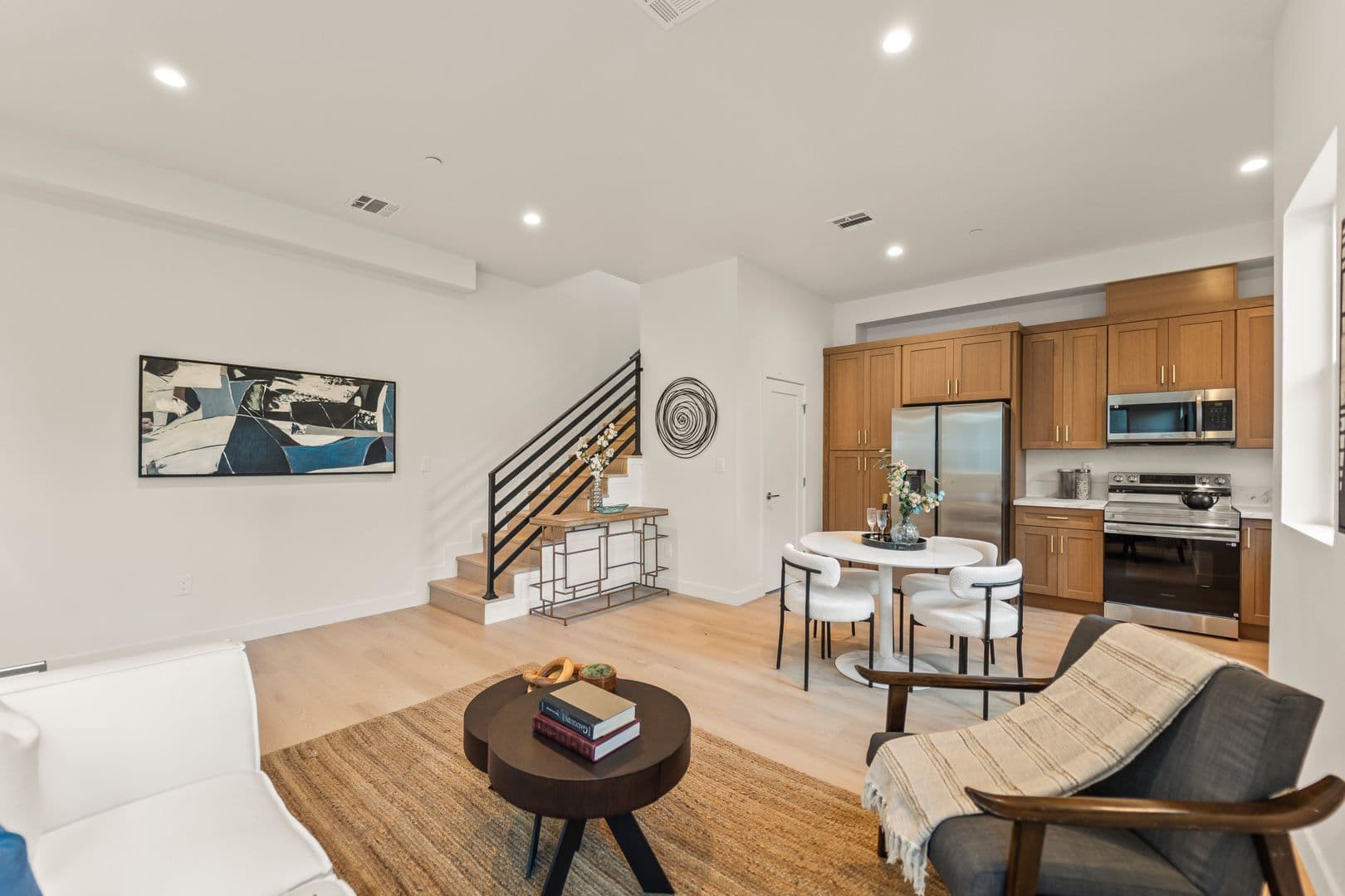 Reseda Apartment: 19025 Bassett Street