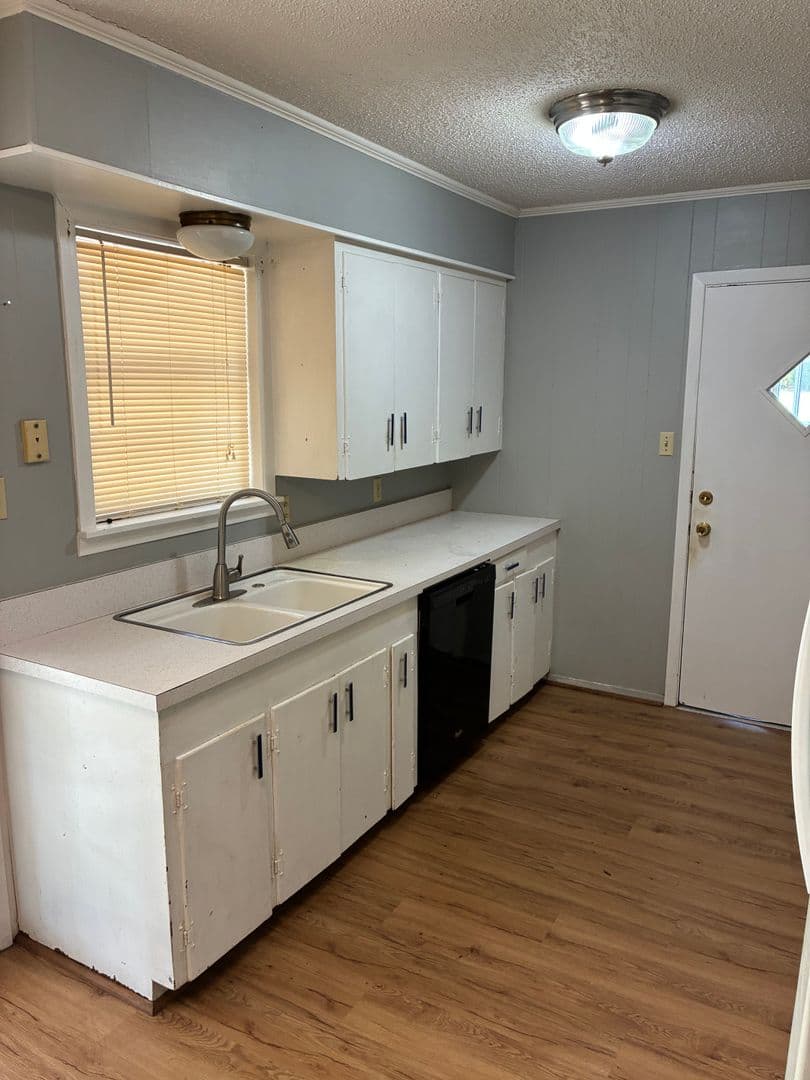 Mt. Vernon House: 200 Robin Way