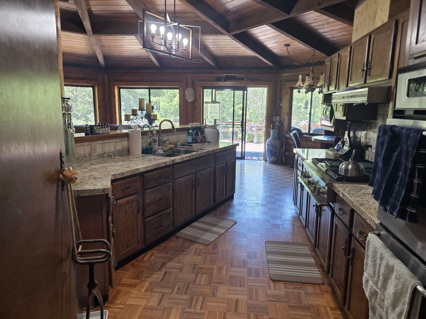 Julian House: 7068 Sandy Creek