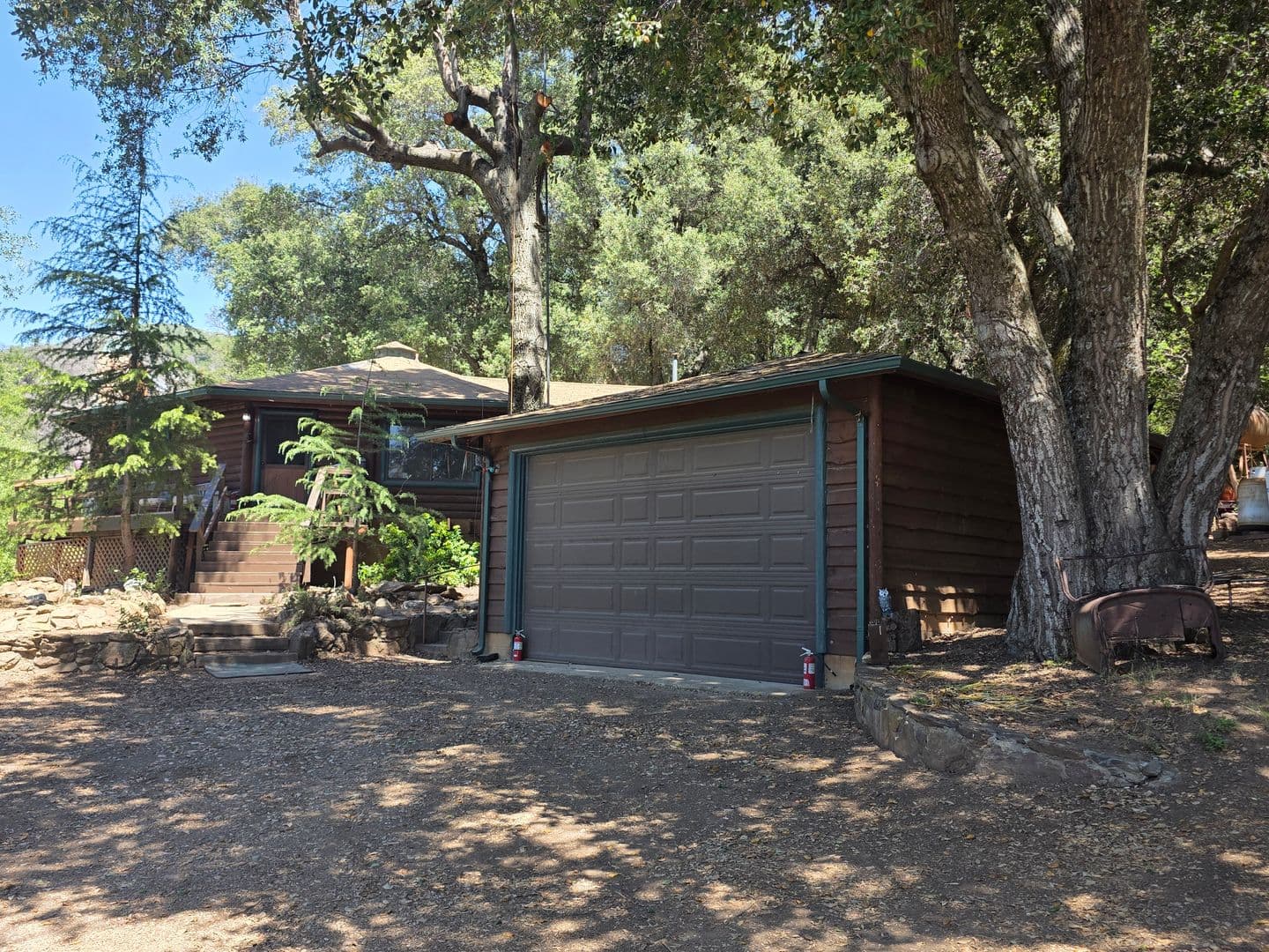 Julian House: 7068 Sandy Creek