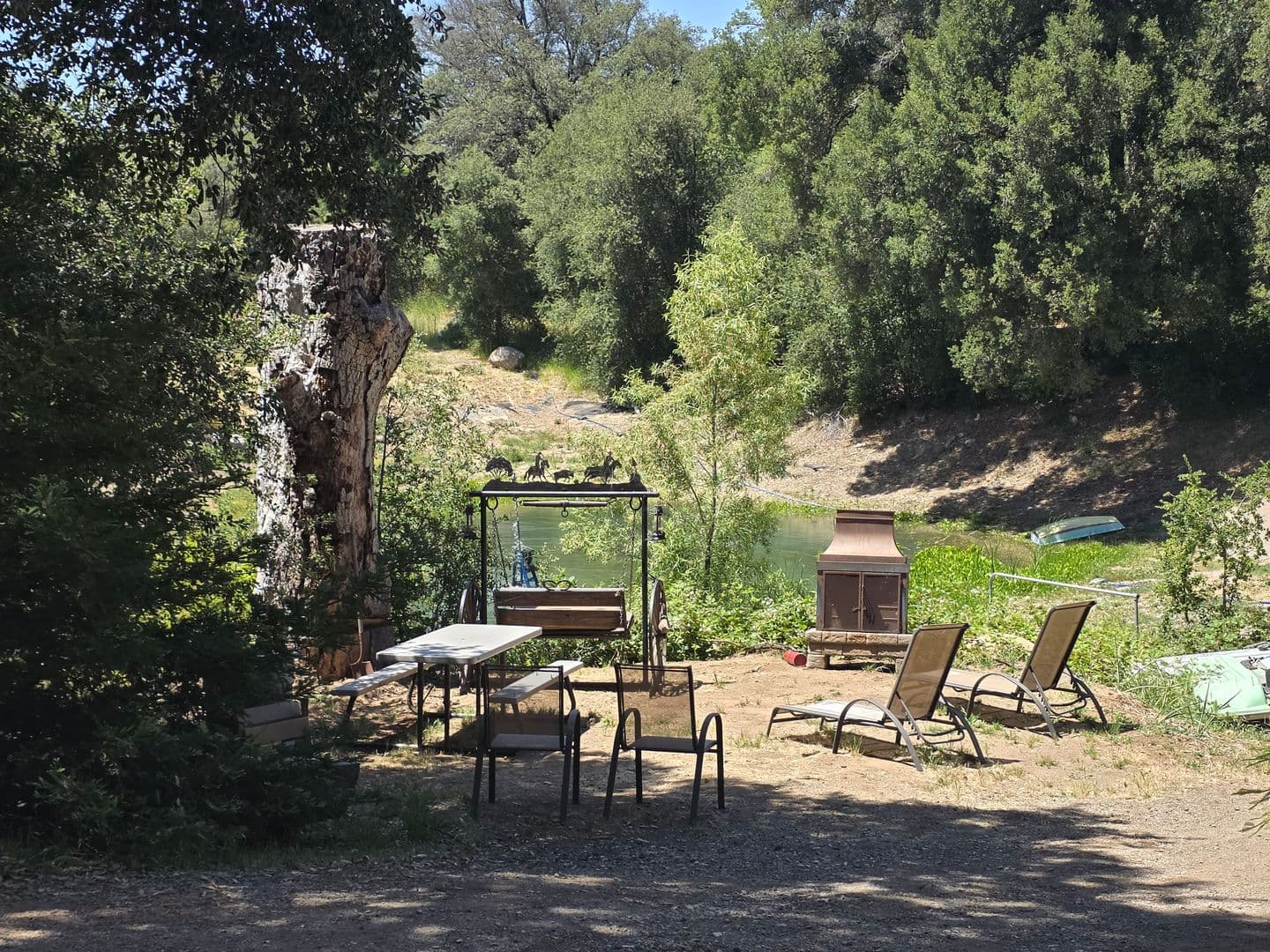 Julian House: 7068 Sandy Creek