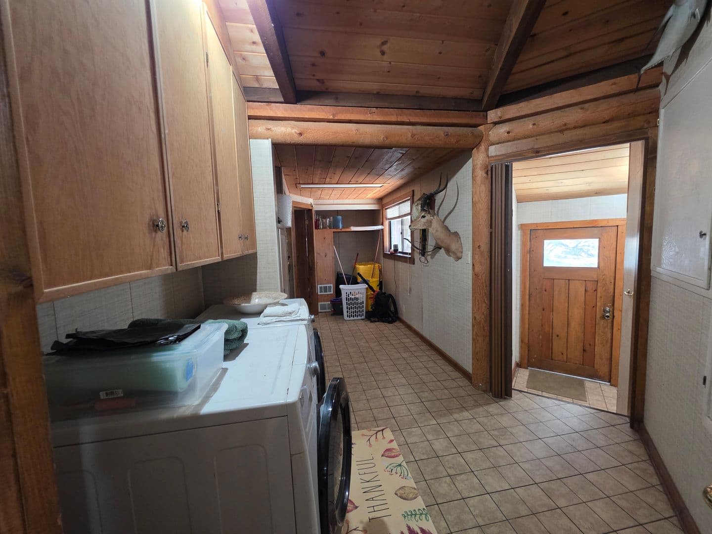 Julian House: 7068 Sandy Creek