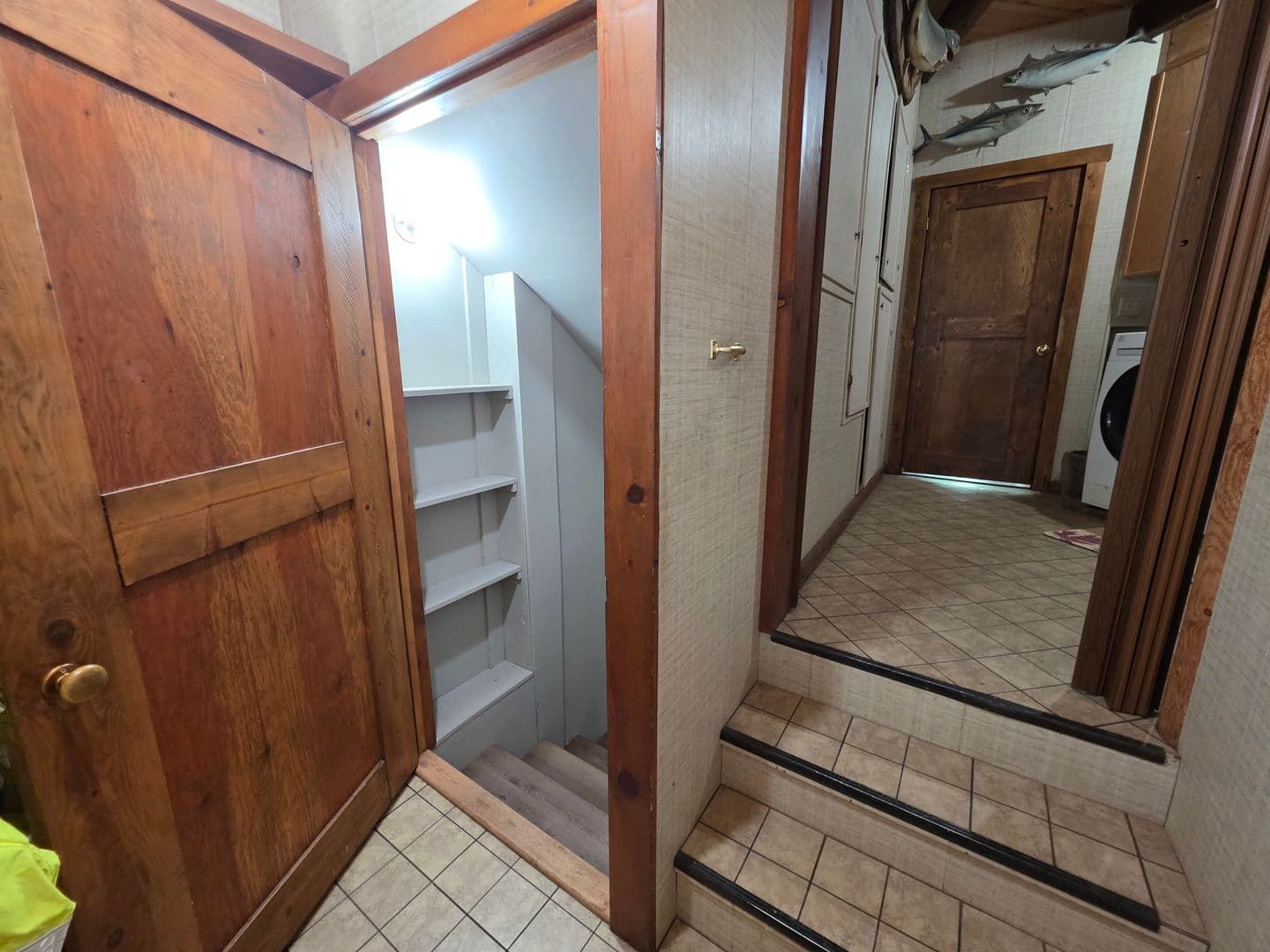 Julian House: 7068 Sandy Creek