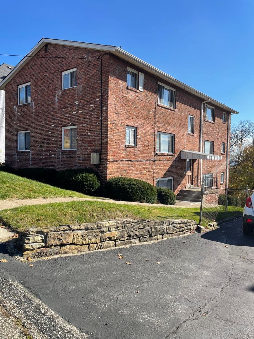 Pittsburgh Apartment: 616 City View Ave