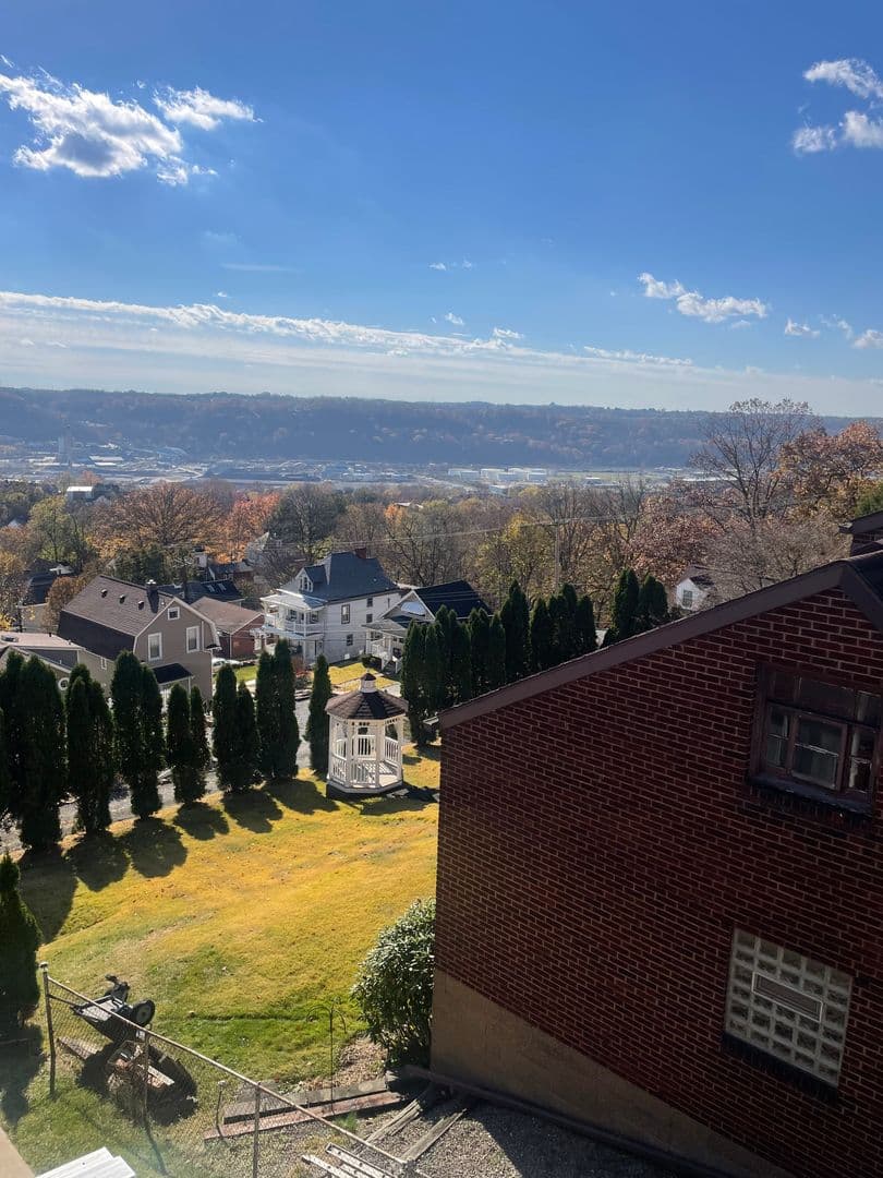 Pittsburgh Apartment: 616 City View Ave