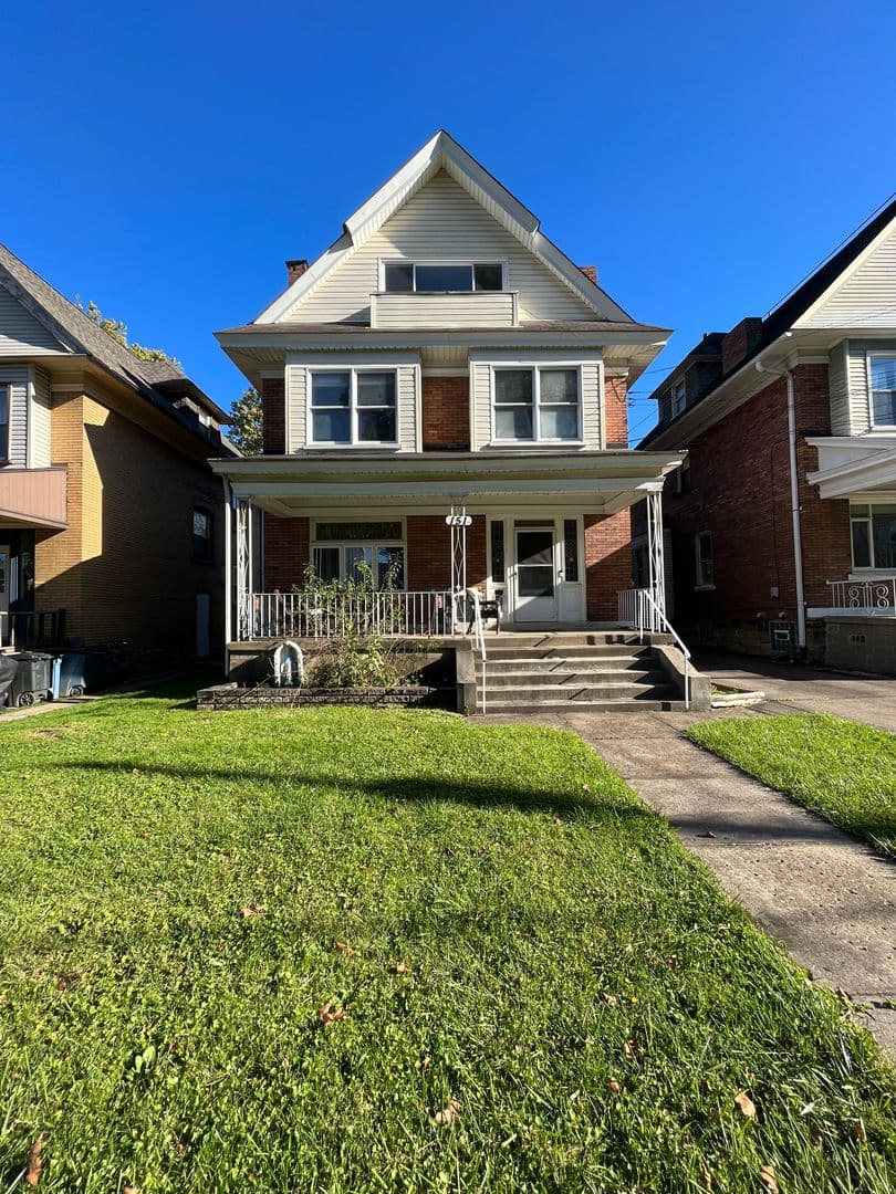 Pittsburgh Apartment: 151 Kendall Ave