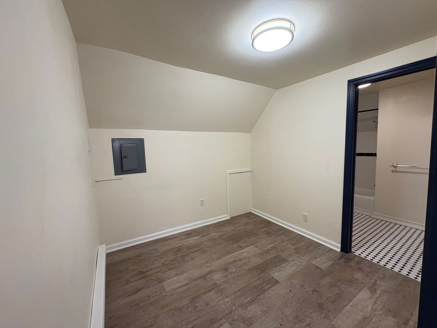 Pittsburgh Apartment: 192 Sheridan Ave