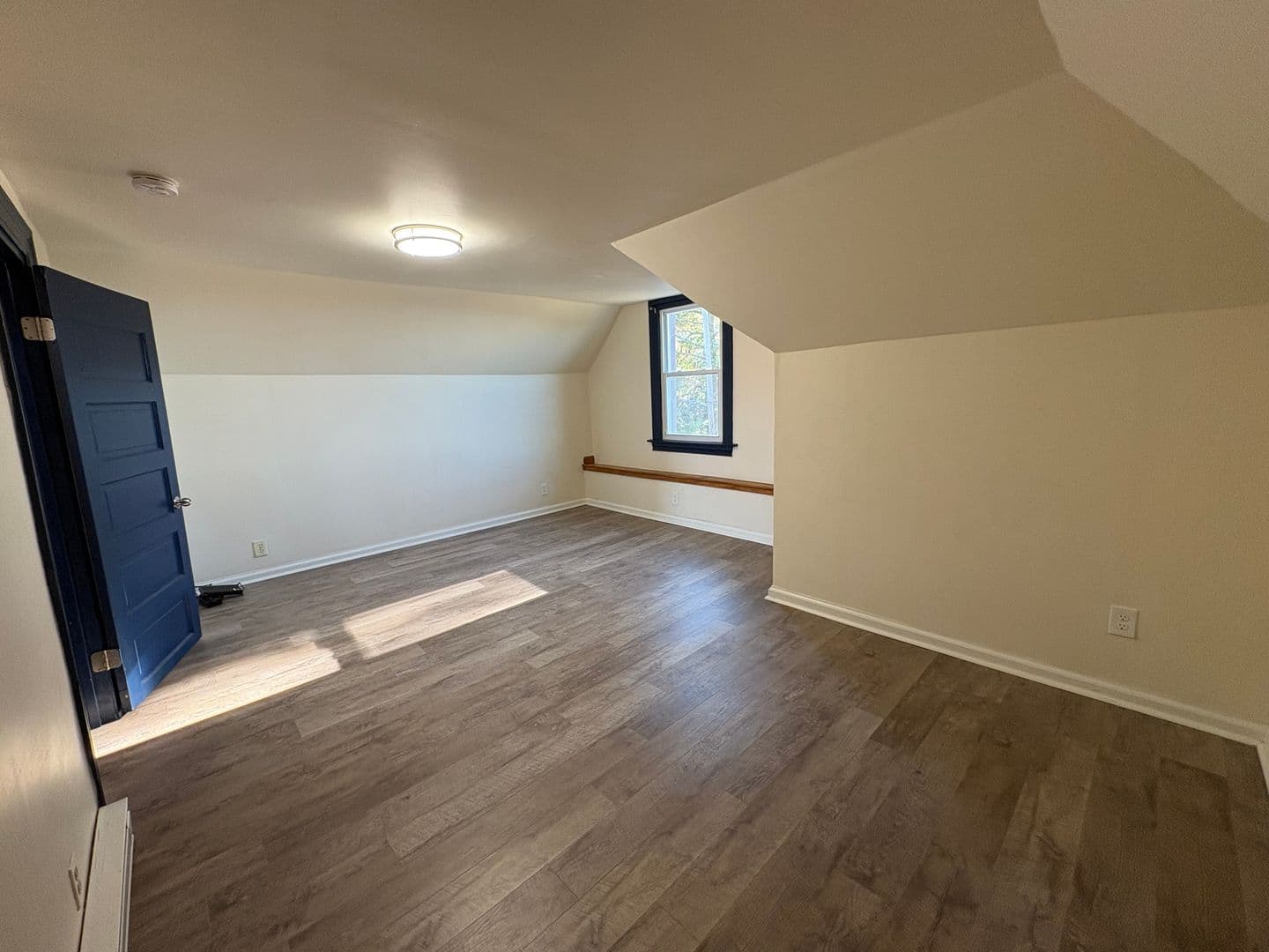Pittsburgh Apartment: 192 Sheridan Ave