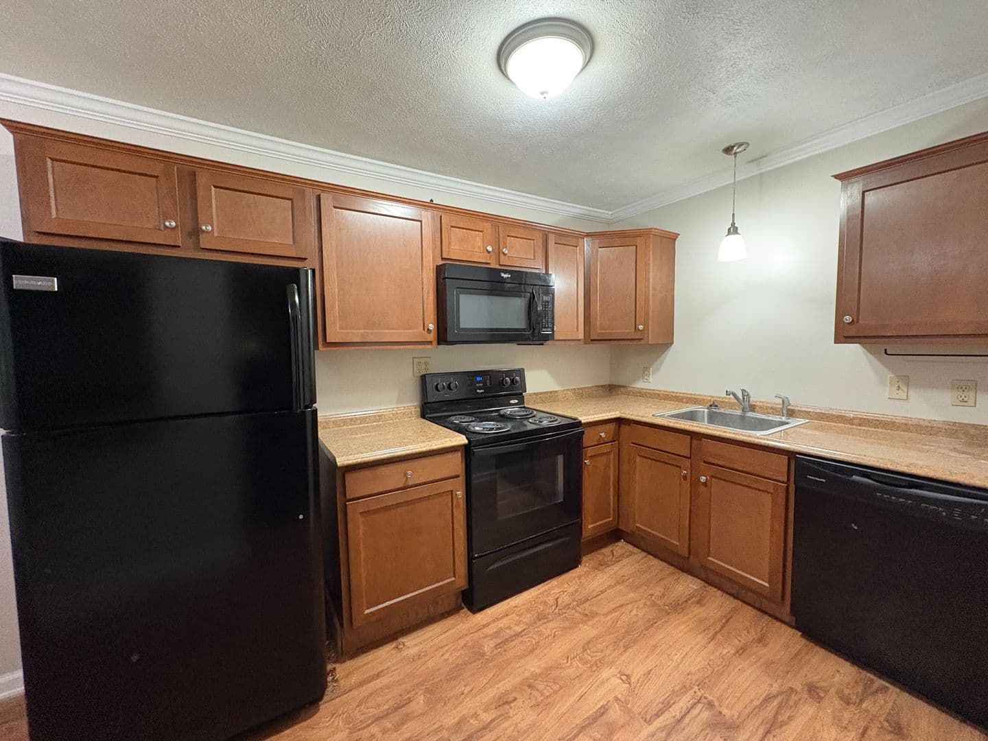 Coraopolis Apartment: 1000 State Ave