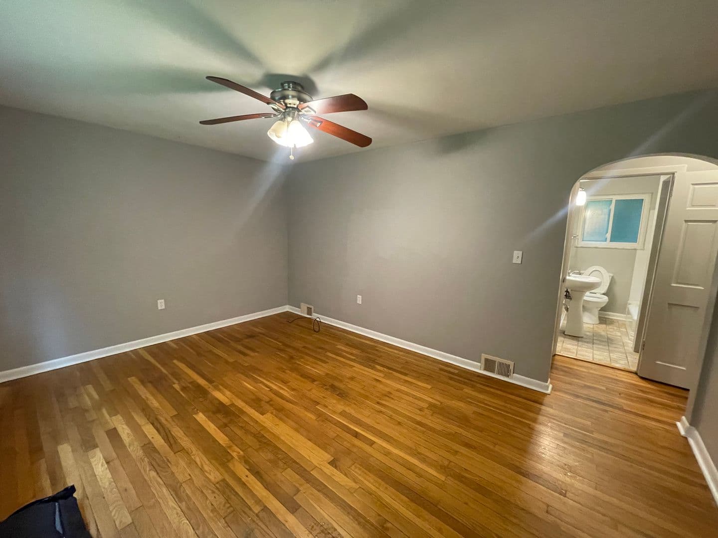 Pittsburgh House: 376 Spruce Run Rd