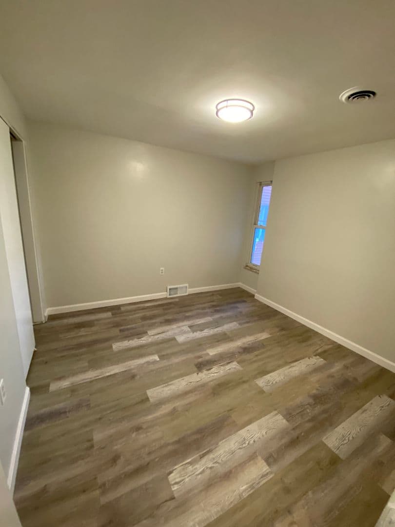Pittsburgh Apartment: 521 Ohio River Blvd