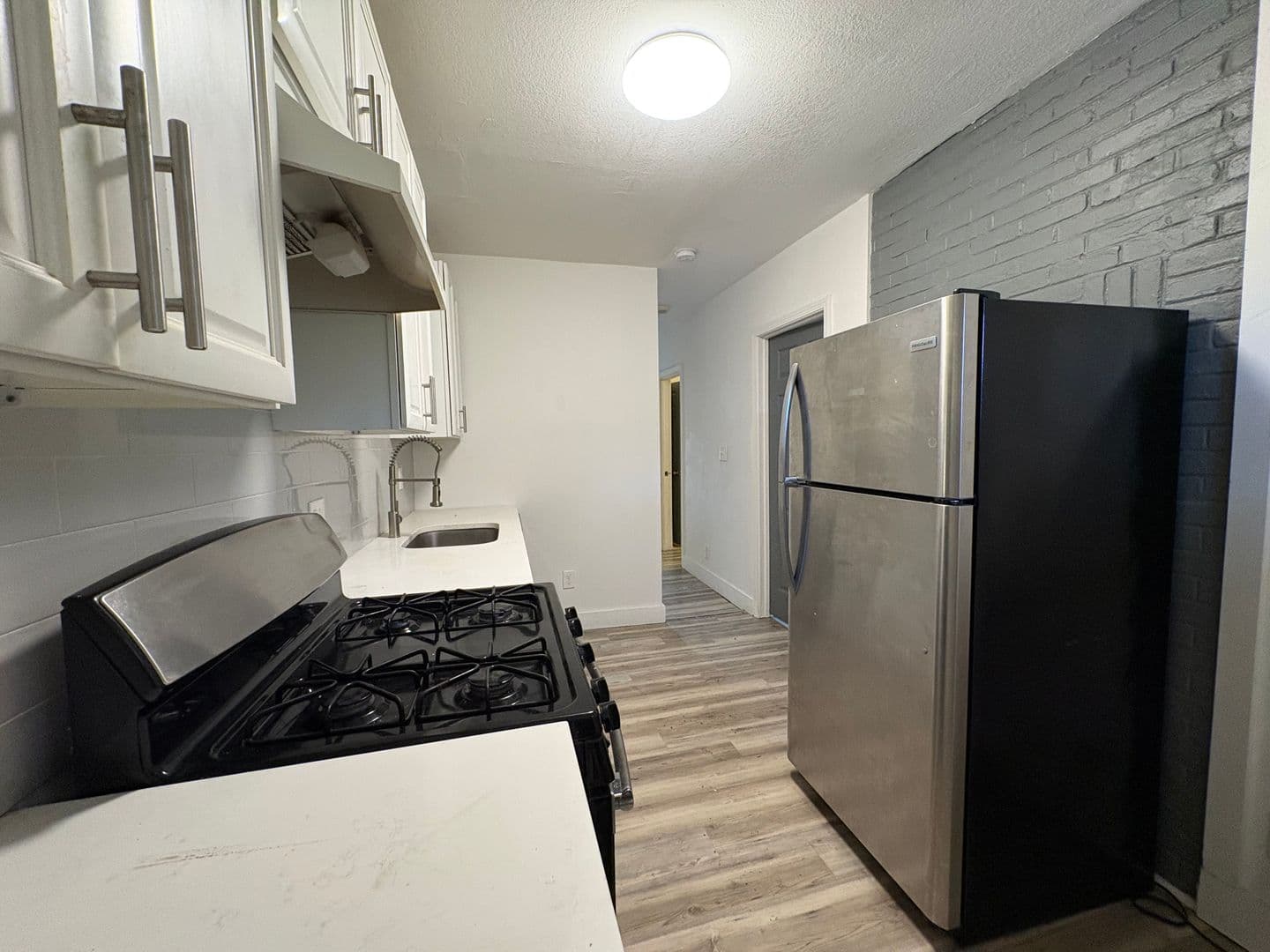 Pittsburgh Apartment: 473 Norton St