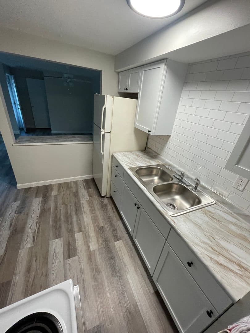 Pittsburgh Apartment: 521 Ohio River Blvd