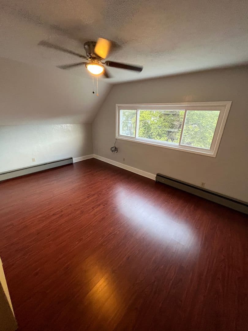 Pittsburgh Apartment: 151 Kendall Ave