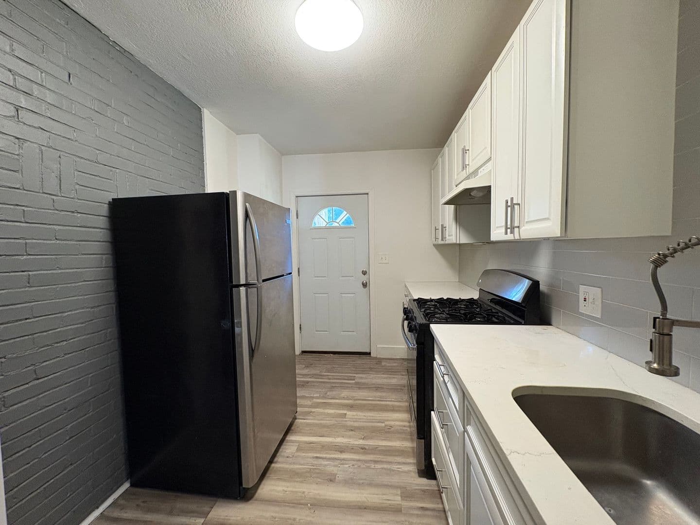 Pittsburgh Apartment: 473 Norton St