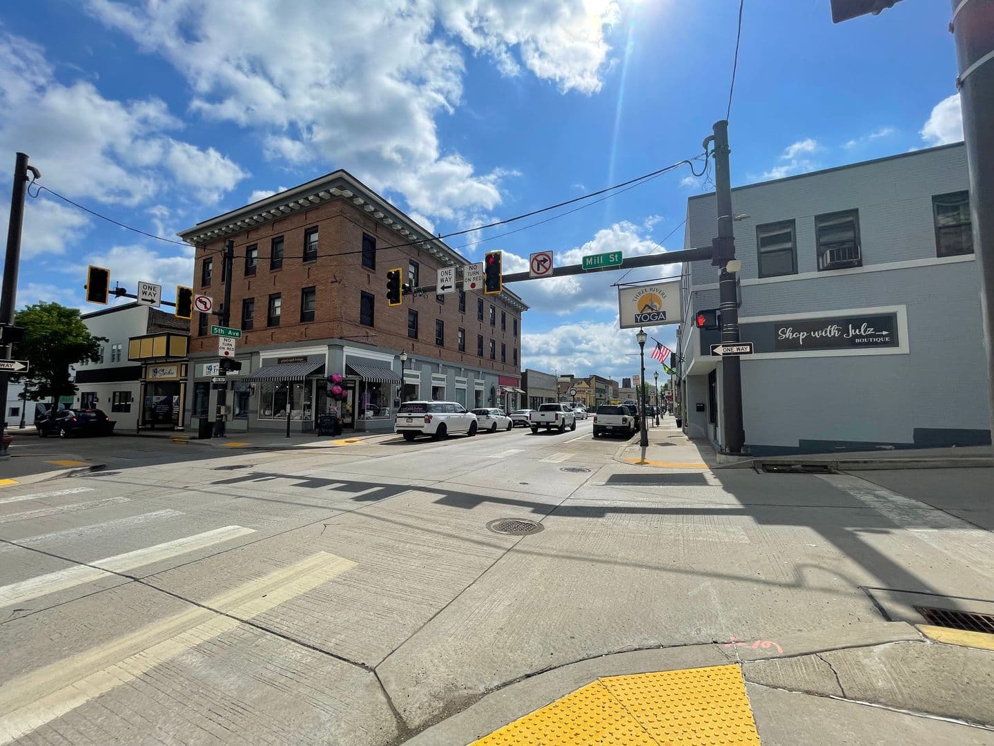 Coraopolis Apartment: 1000 State Ave