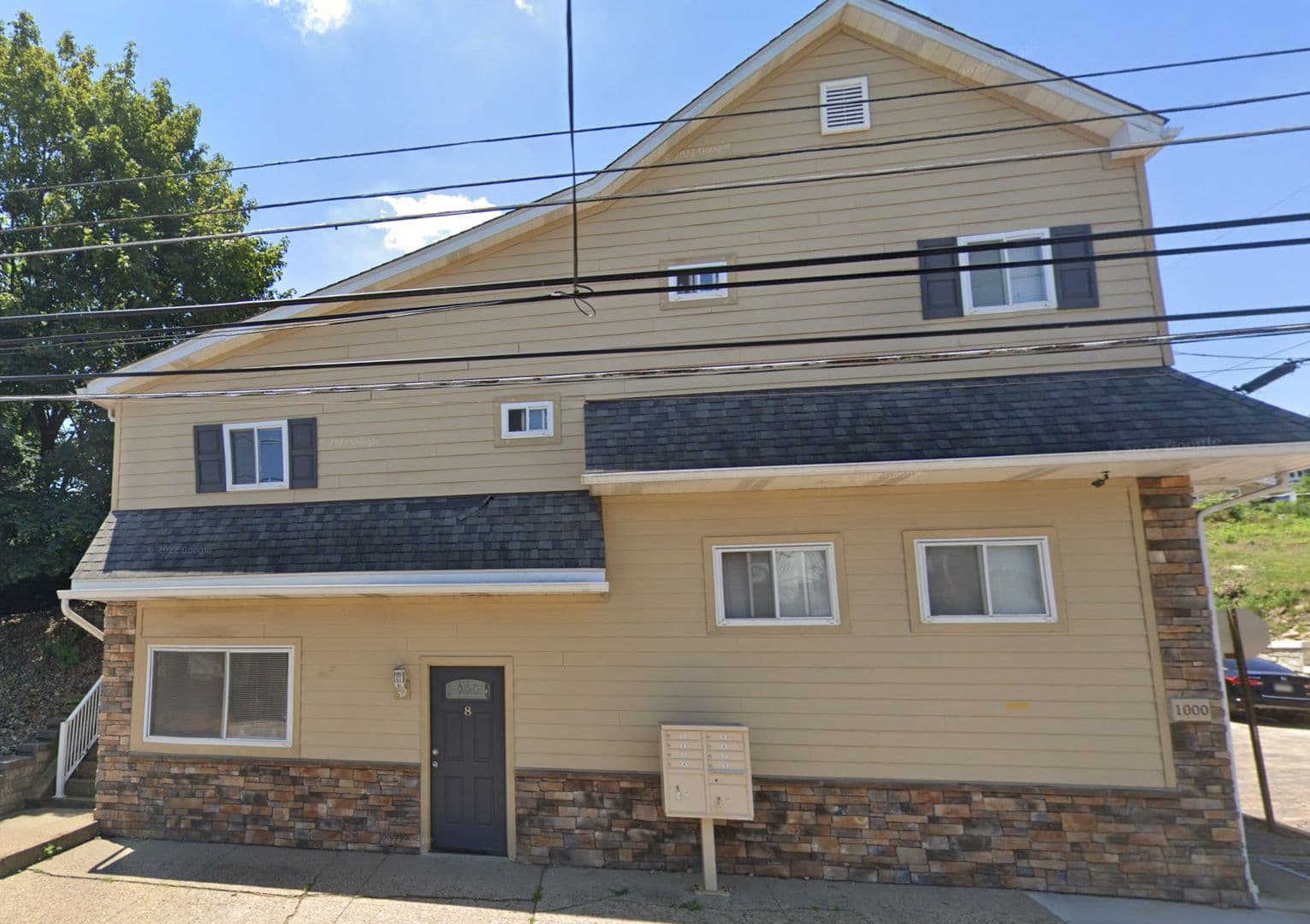 Coraopolis Apartment: 1000 State Ave
