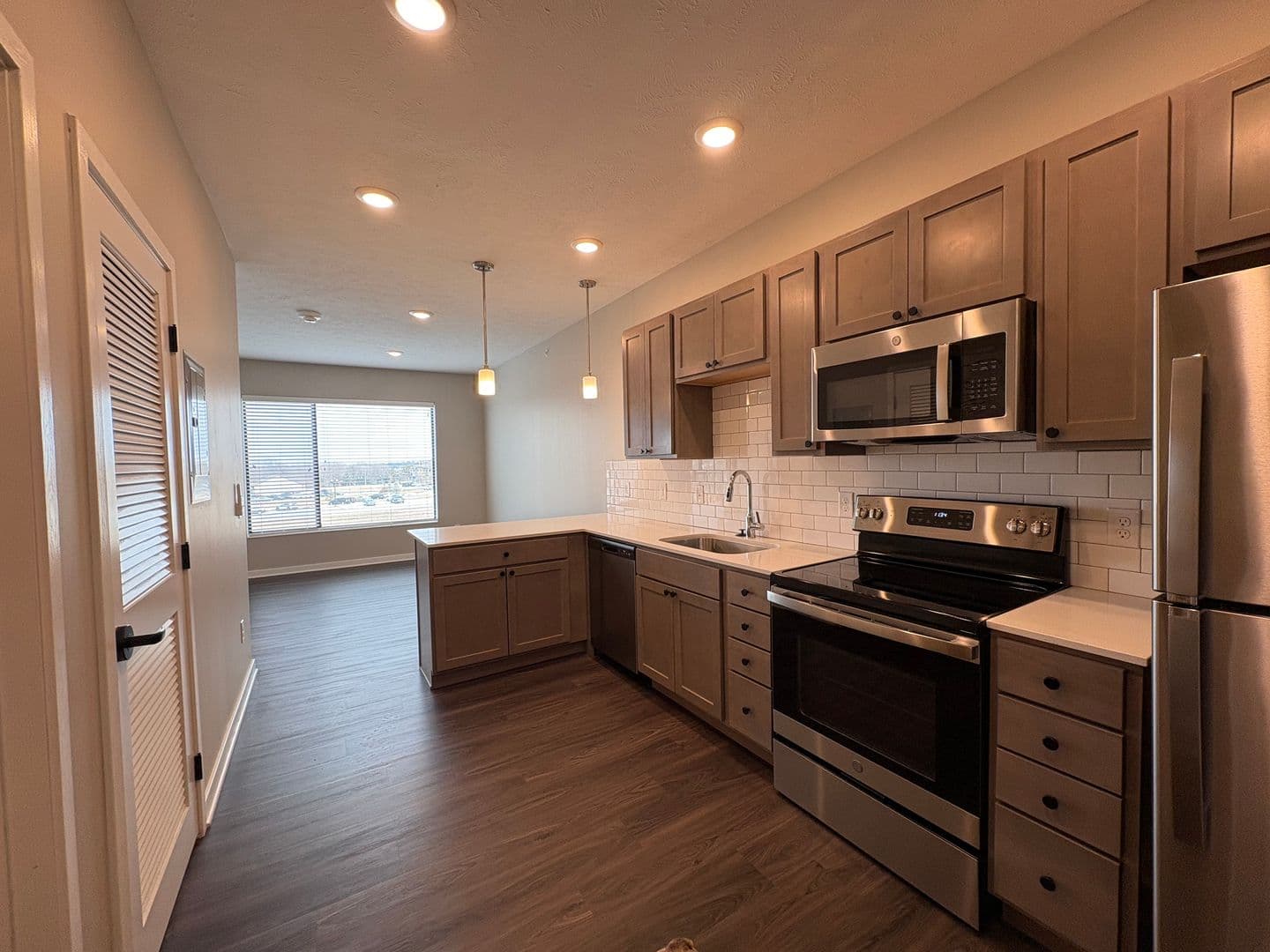 Lincoln Apartment: 5701 Boboli Lane