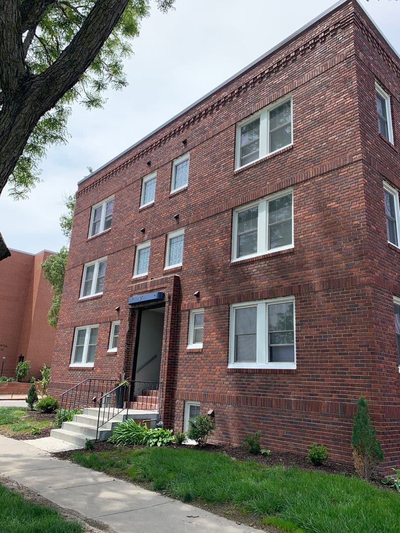Lincoln Apartment: 1729 K St