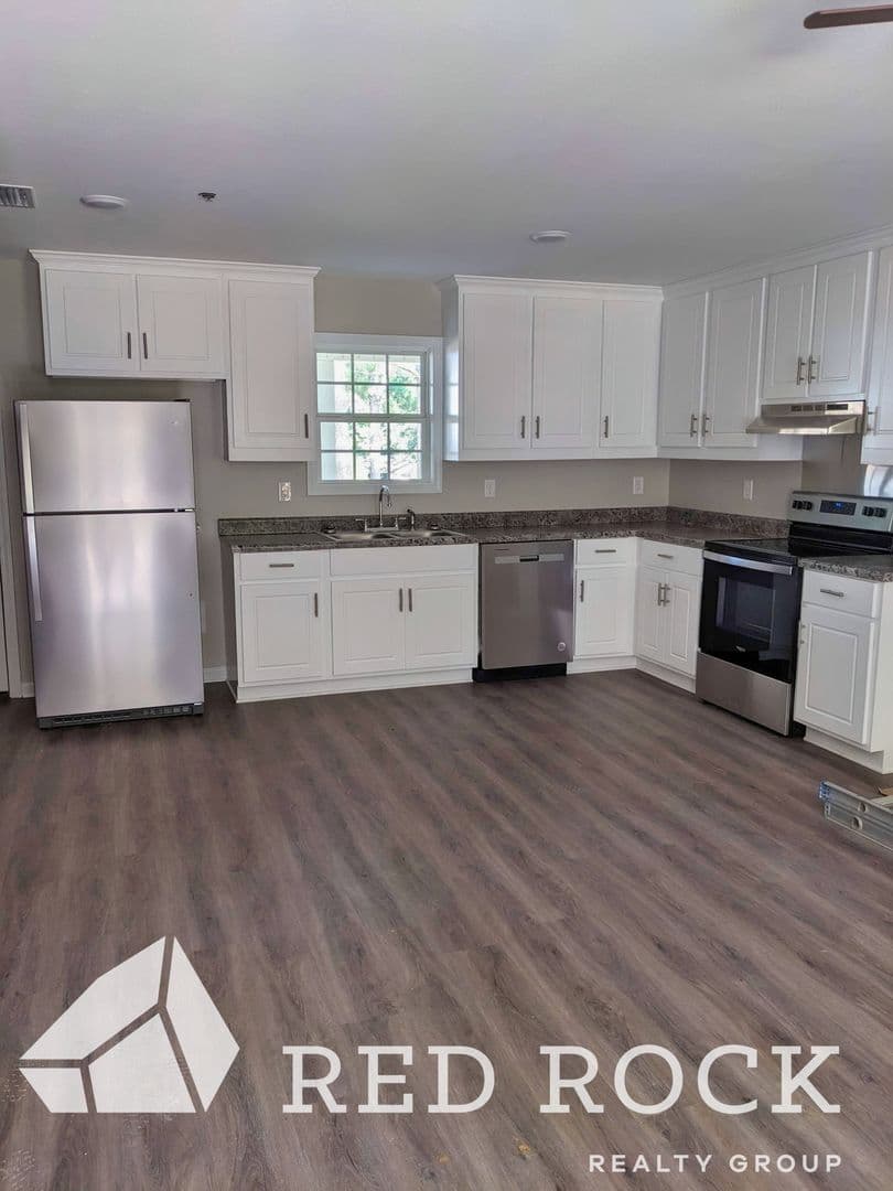 Columbus Apartment: 1127 6th St N