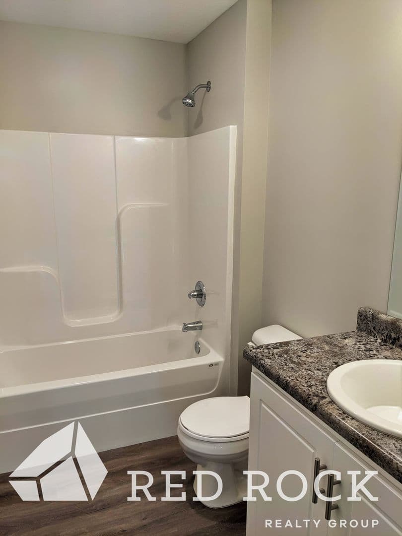 Columbus Apartment: 1127 6th St N
