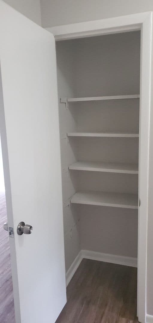 Selma Apartment: 3100 Lincoln Drive