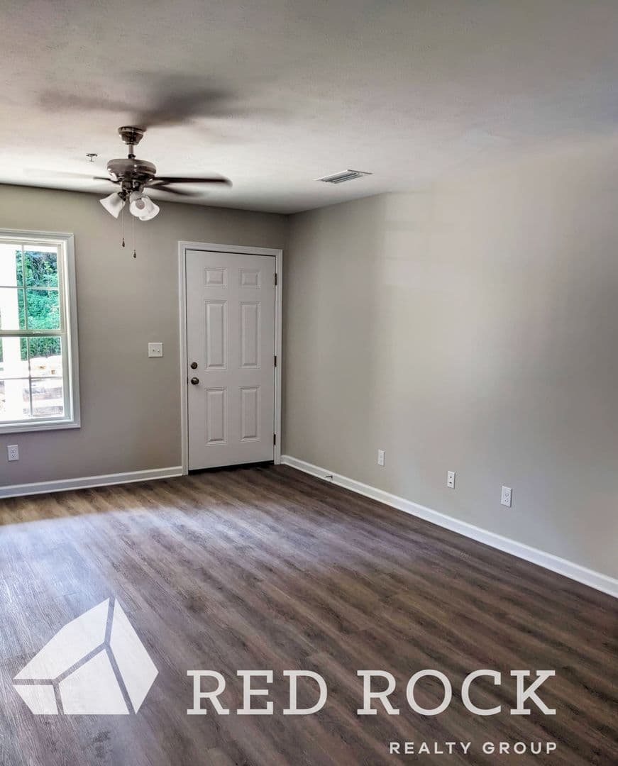 Columbus Apartment: 1127 6th St N