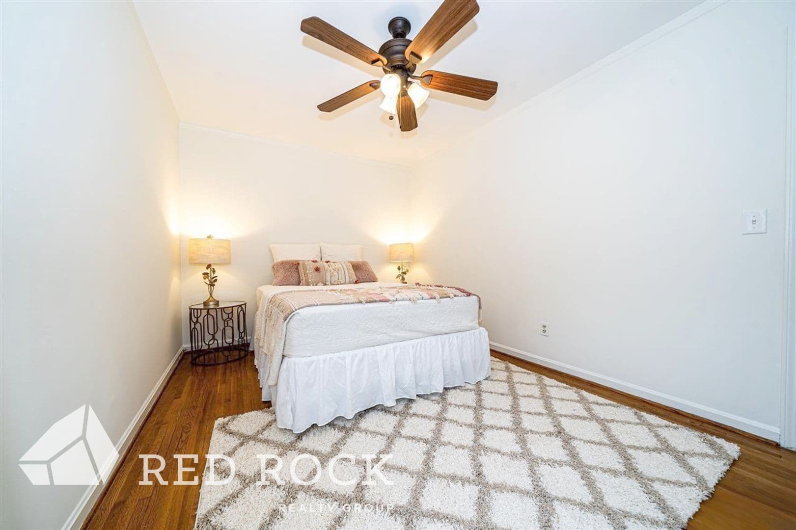 Birmingham House: 1216 Krin Ave