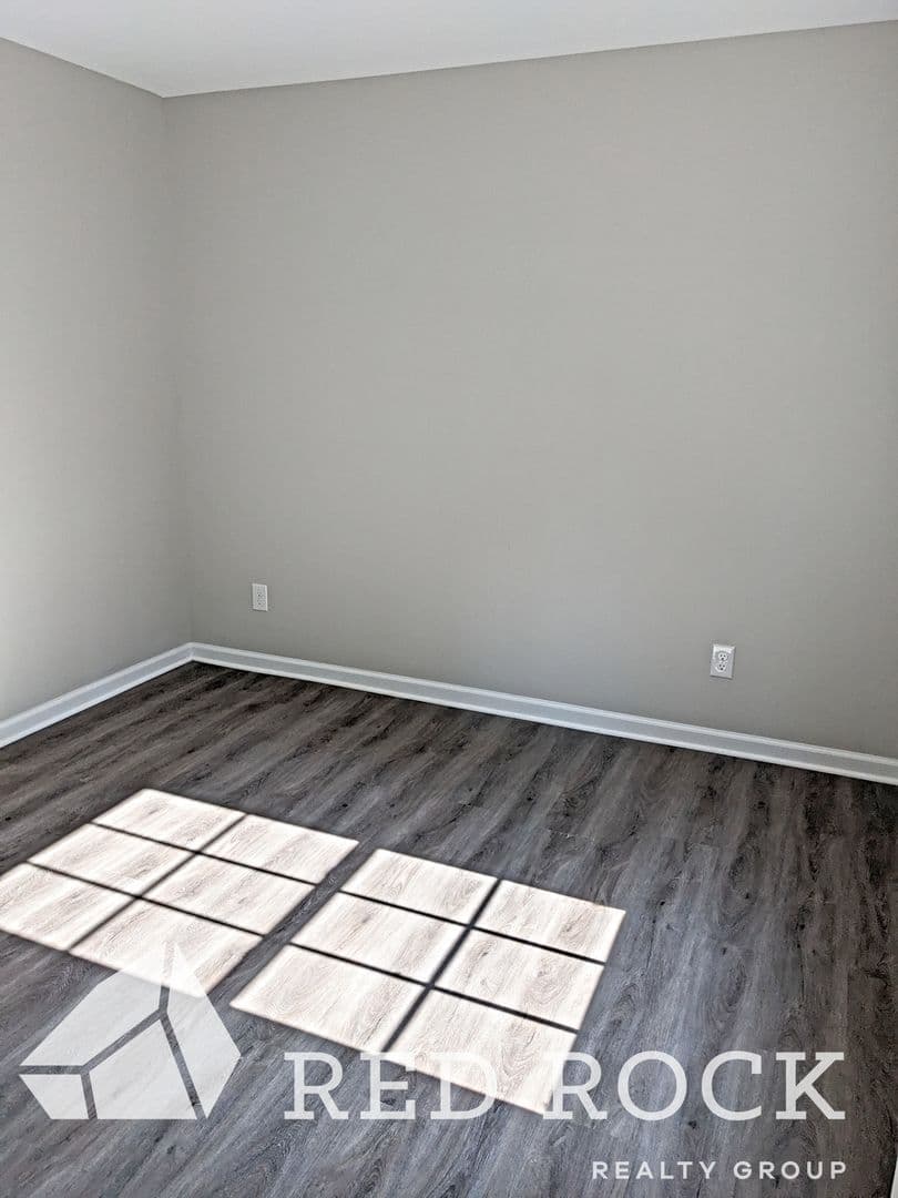 Columbus Apartment: 1127 6th St N