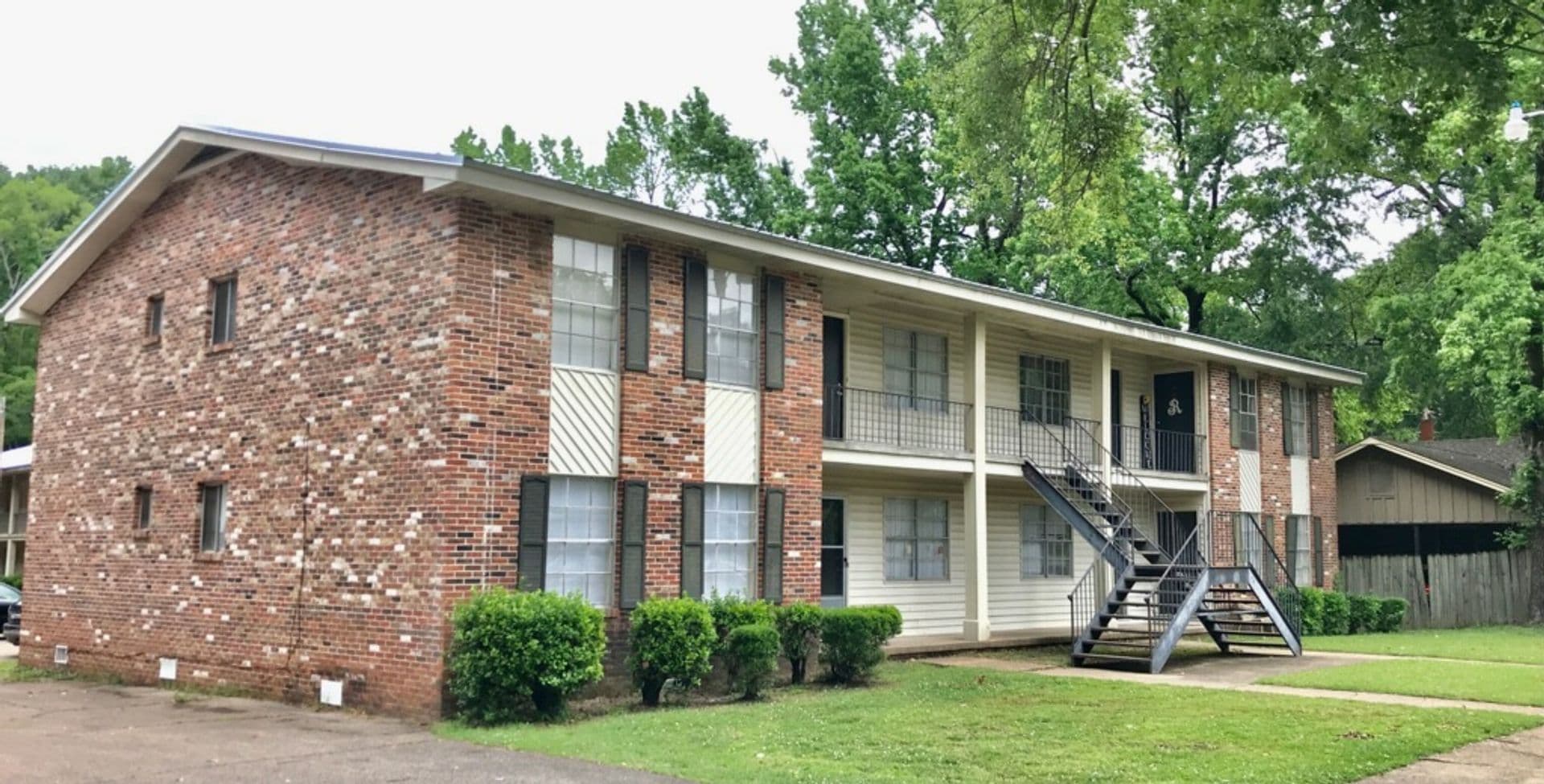 Columbus Apartment: 1127 6th St N