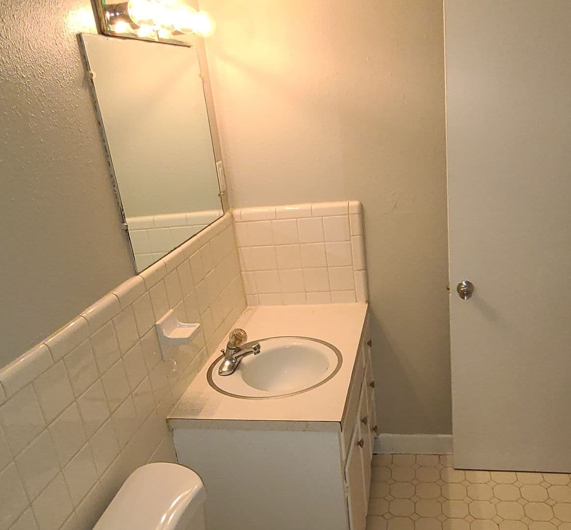 Birmingham Apartment: 2217-2249 Green Springs Hwy South