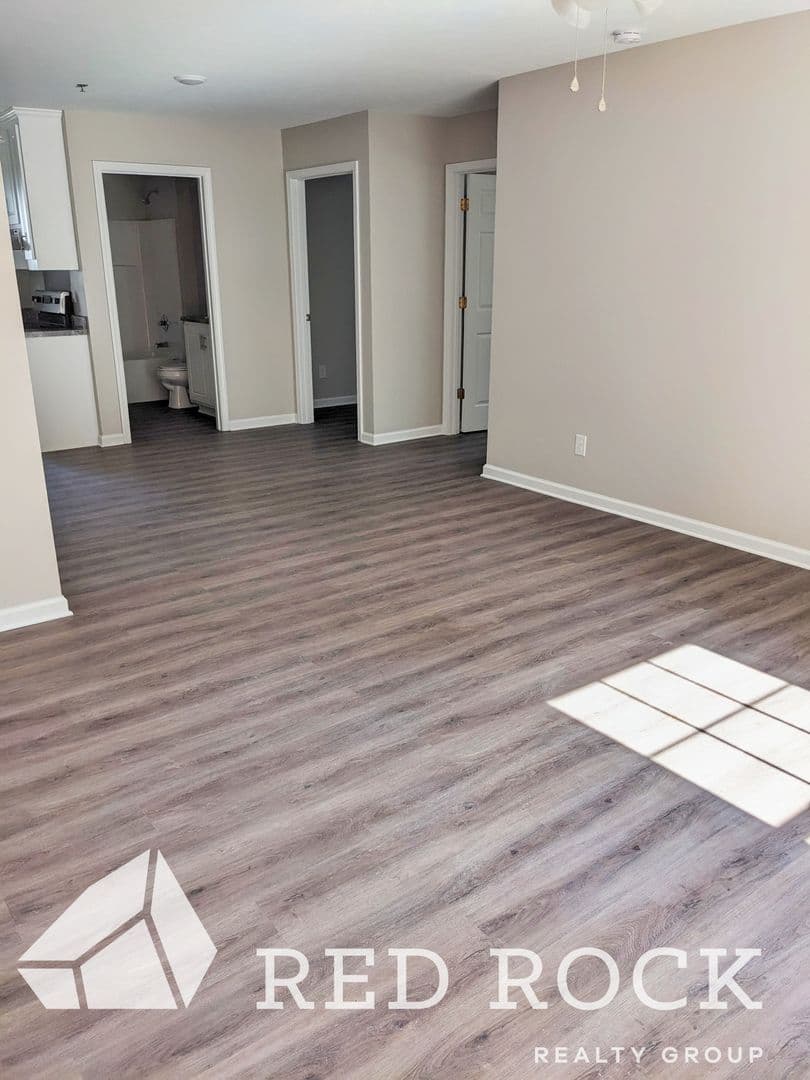 Columbus Apartment: 1127 6th St N