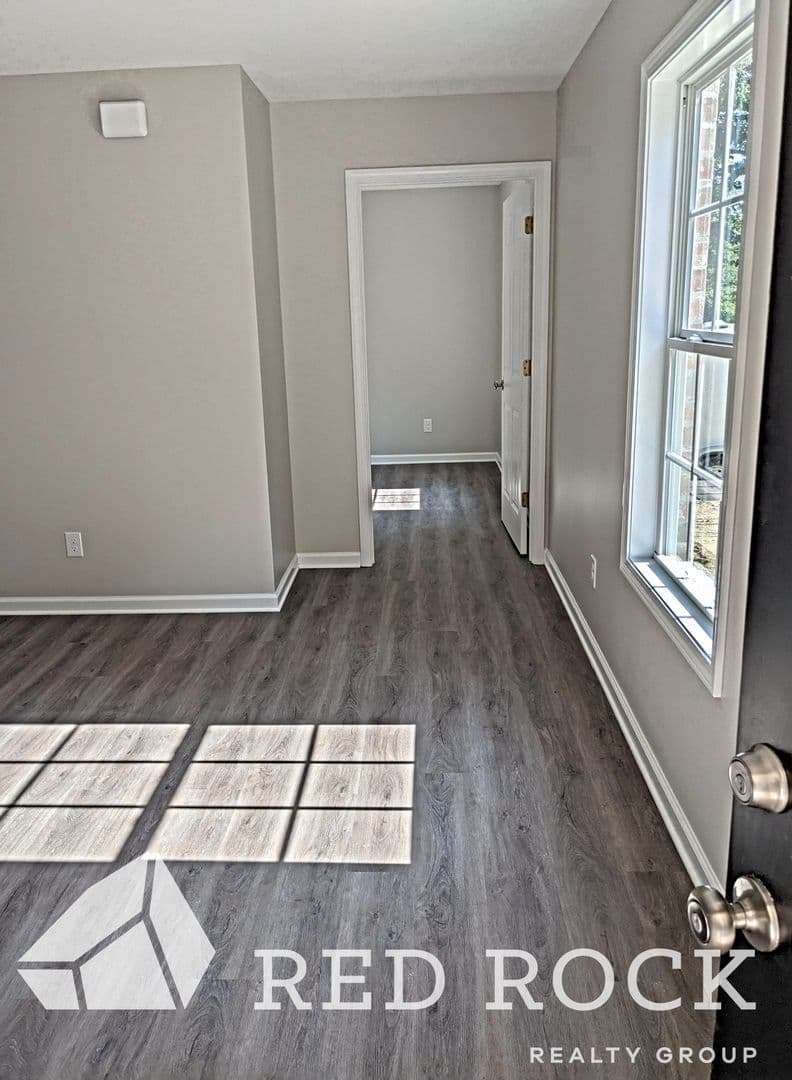 Columbus Apartment: 1127 6th St N