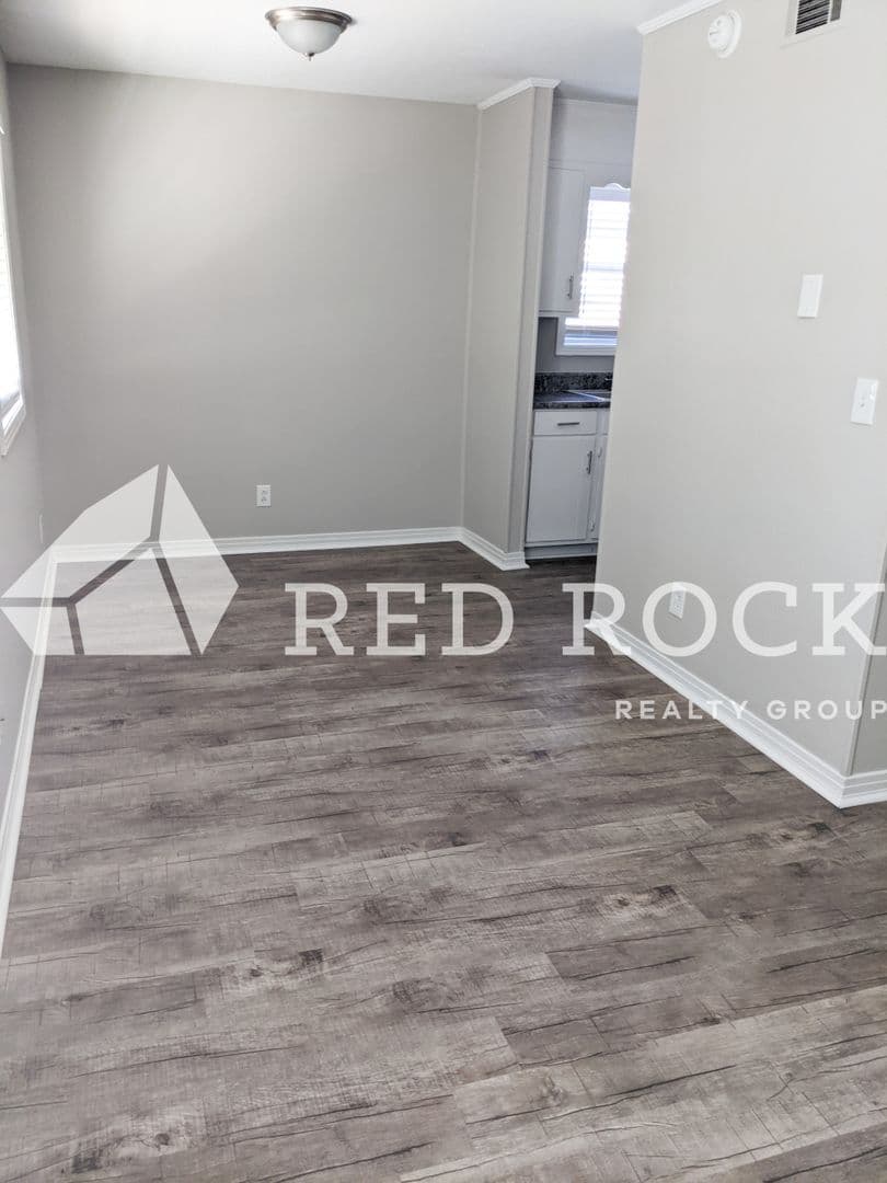 Columbus Apartment: 102 Newbell Rd