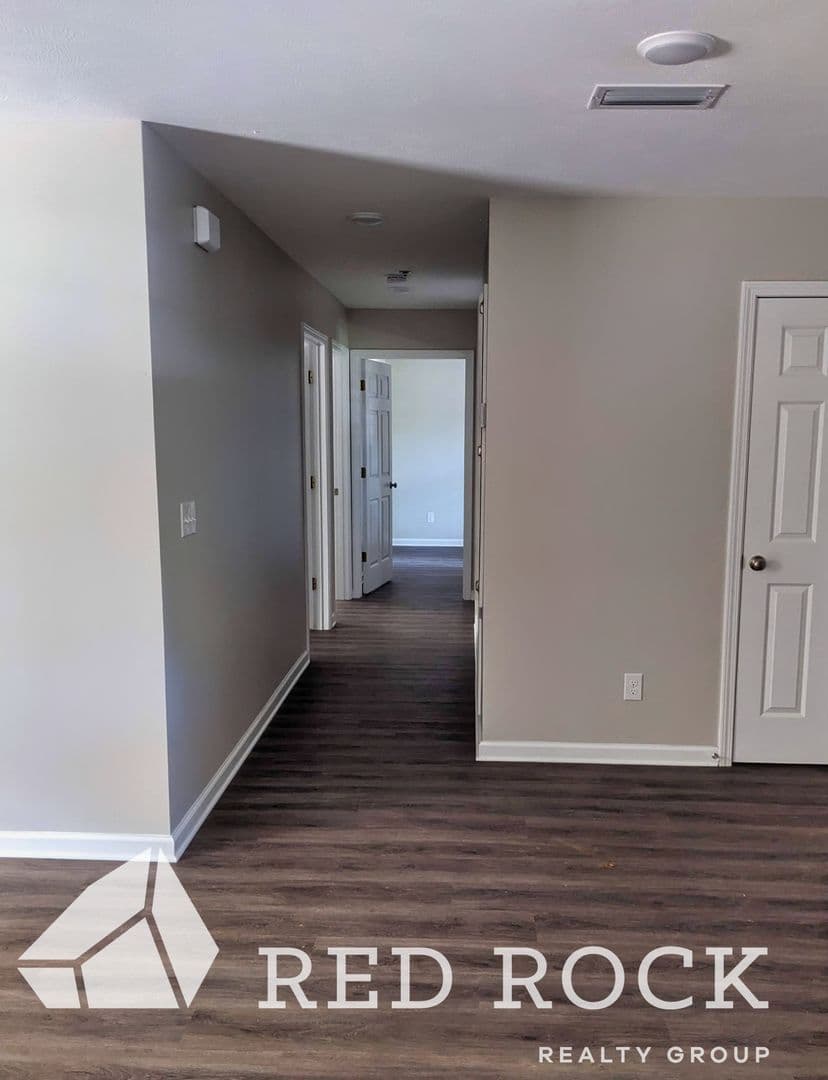 Columbus Apartment: 1127 6th St N