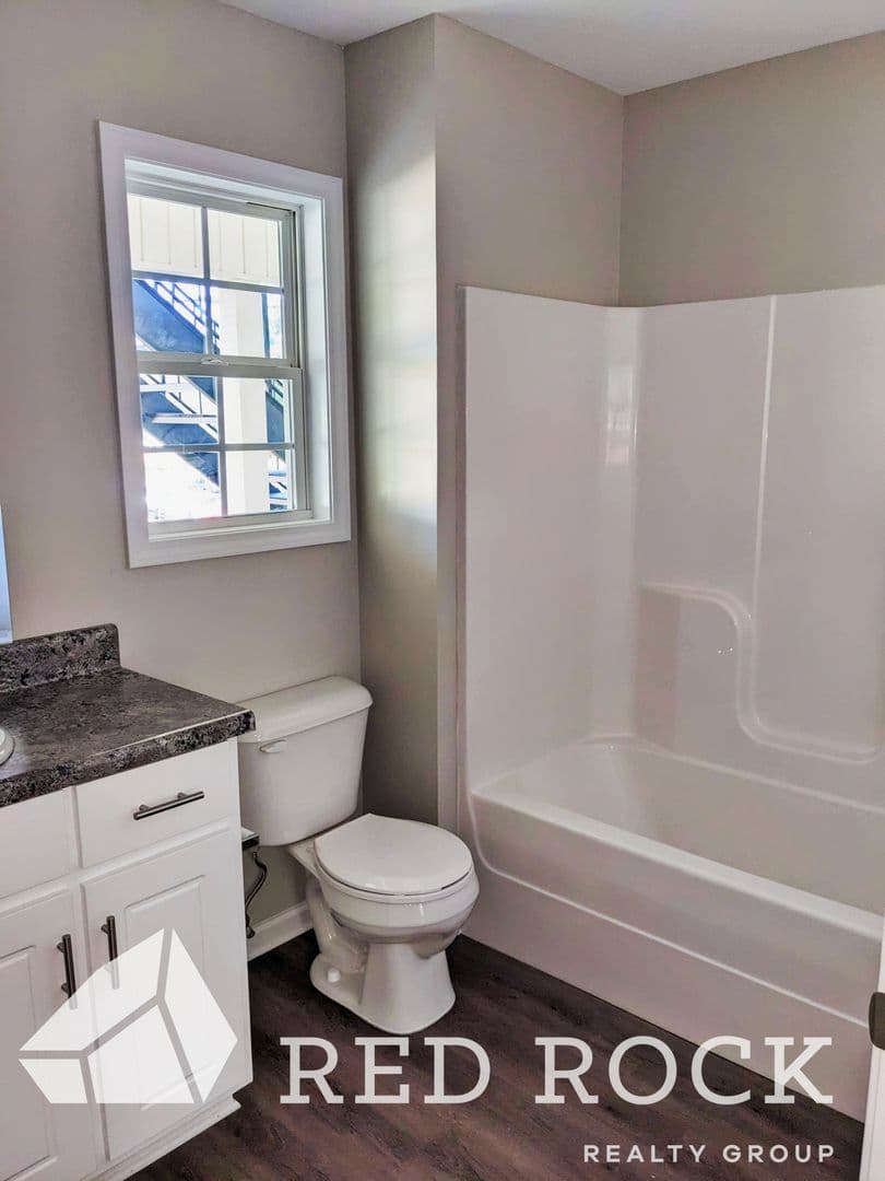 Columbus Apartment: 1127 6th St N
