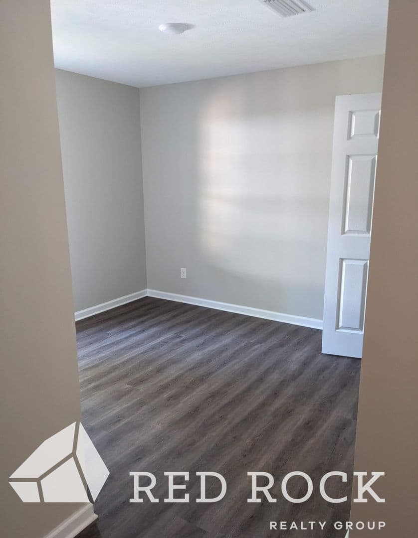 Columbus Apartment: 1127 6th St N