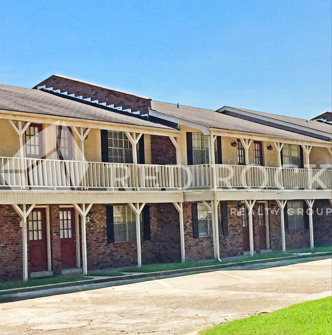 Columbus Apartment: 102 Newbell Rd