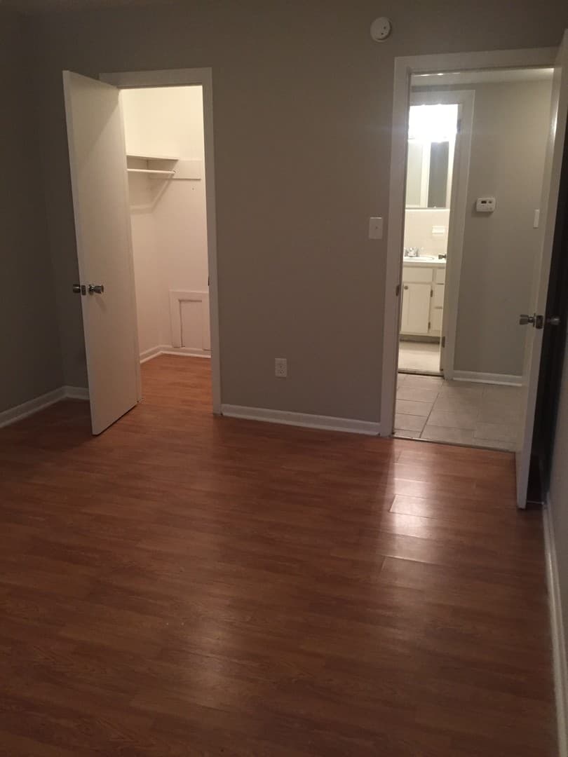 Birmingham Apartment: 2217-2249 Green Springs Hwy South