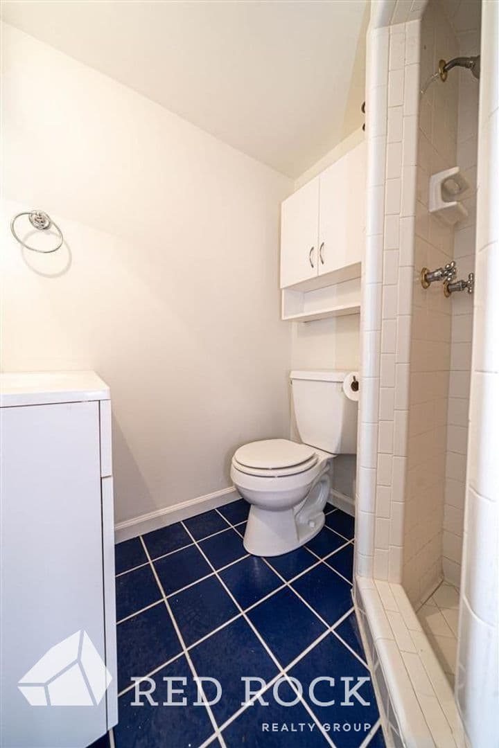 Birmingham House: 1216 Krin Ave