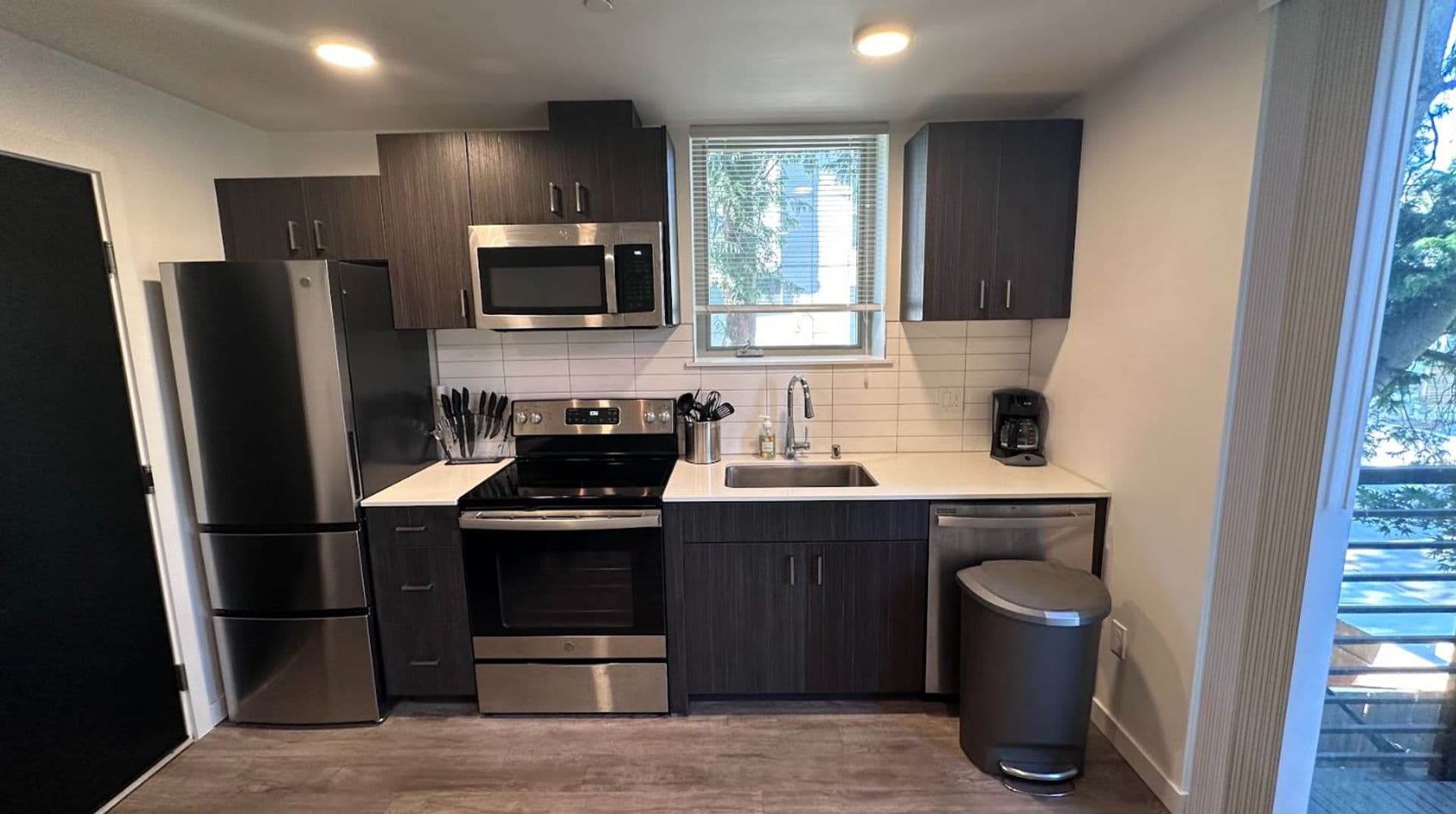 Seattle Apartment: 207 18th Ave
