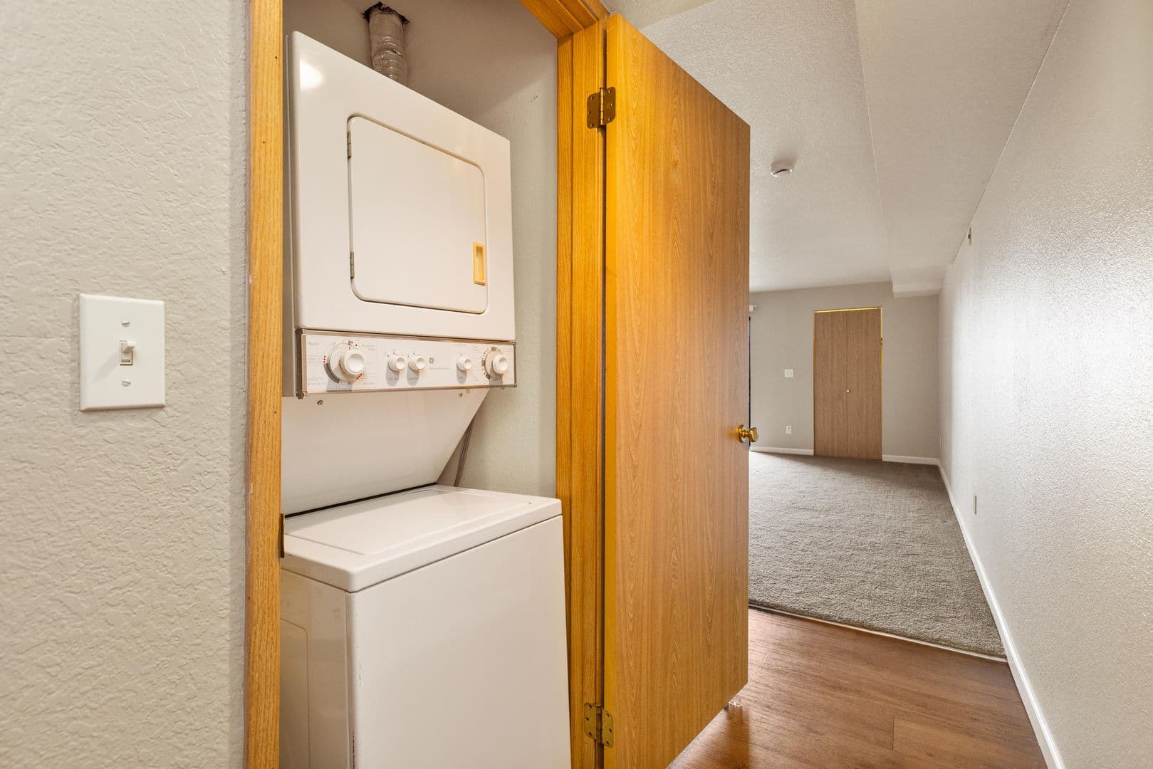 Seattle Apartment: 500 13th Ave E