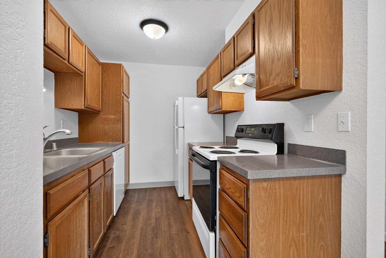 Seattle Apartment: 912 N 96th St