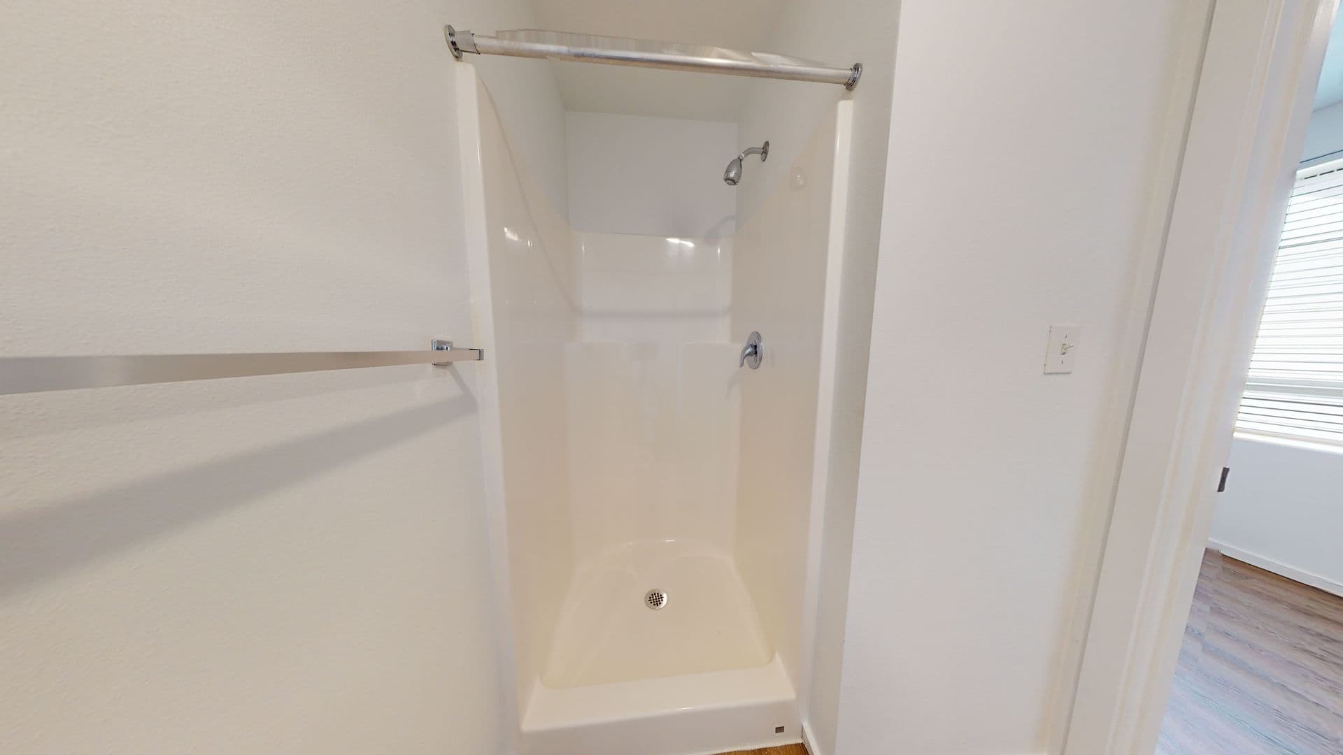 Kirkland Apartment: 450 Central Way