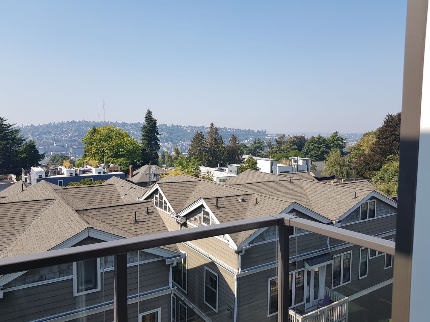 Seattle Apartment: 741 Harvard Ave E