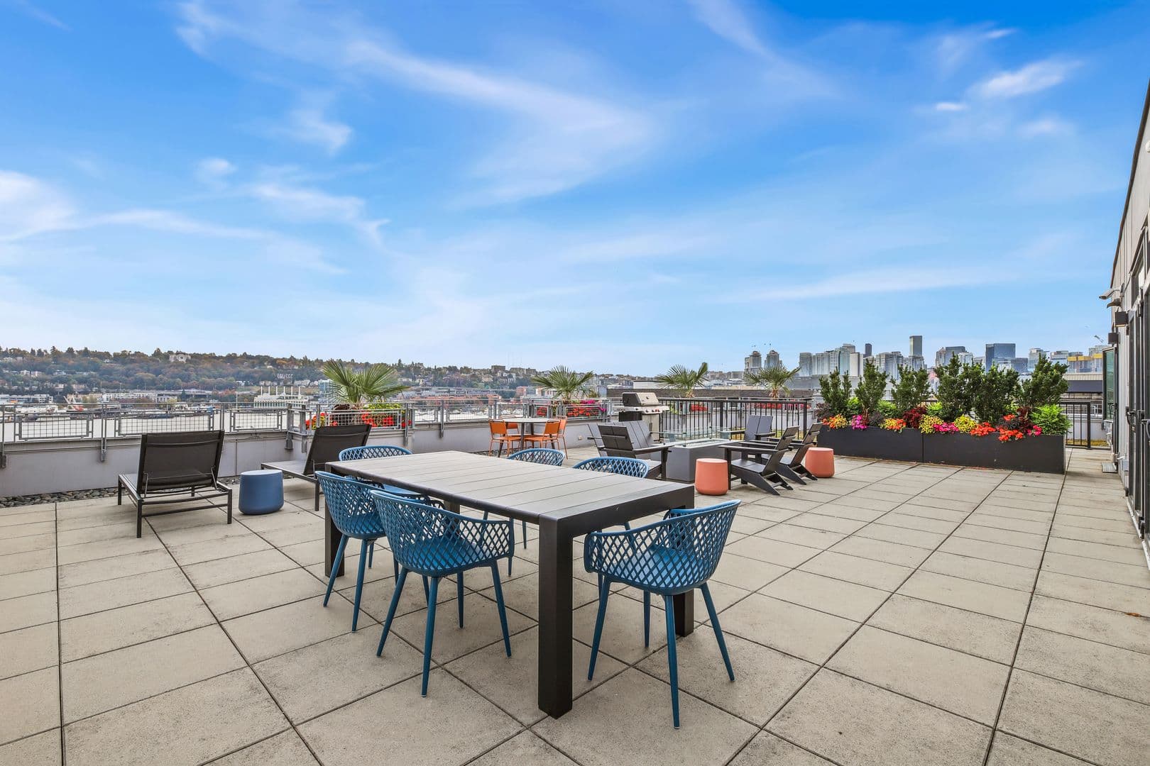 Seattle Apartment: 1701 Dexter Ave N