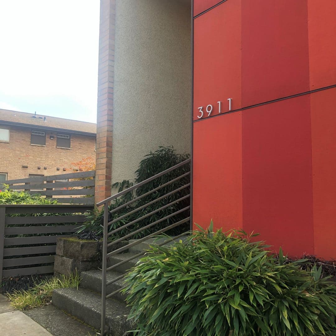 Seattle Apartment: 3911 S Pearl St